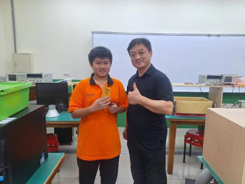LINE_ALBUM_訊一孝_251002_1.jpg