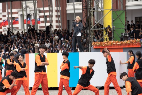莊敬高職獲邀參加中華民國第16任總統副總統就職慶祝大會獲邀舞蹈演出享譽全國 精彩片段不容錯過~《世代攏好 共築台灣》與台語金曲歌王周自從共同