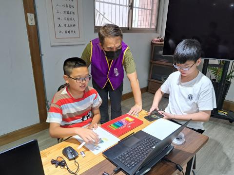LINE_ALBUM_202487暑假育樂營（捏出優美旋律）_240808_120.jpg