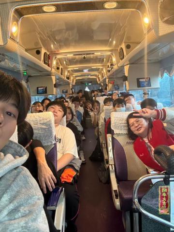 LINE_ALBUM_高一公民營_241119_2.jpg