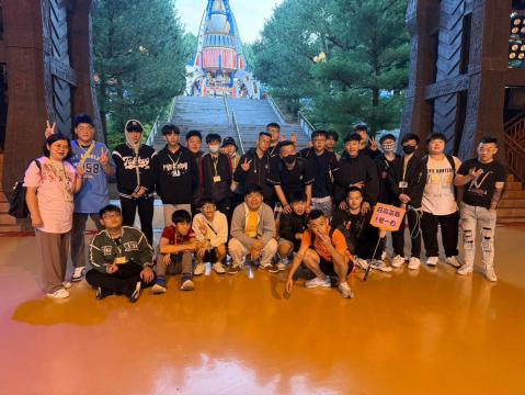 LINE_ALBUM_高一公民營_241119_1.jpg
