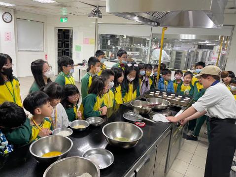 LINE_ALBUM_0205光仁國小寒假烘焙體驗營_250314_19.jpg