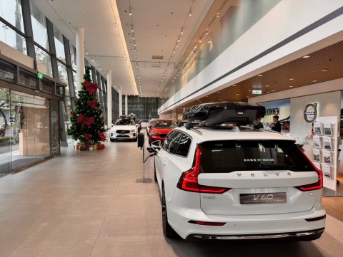 莊敬高職汽車科 技術合作夥伴 ~ VOLVO 欣凱汽車集團 正式與本校產學合作.