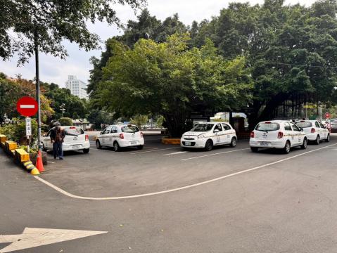 LINE_ALBUM_汽車駕訓班上課照片_250111_16.jpg