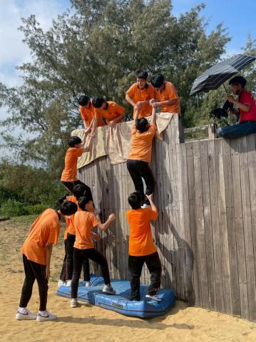 LINE_ALBUM_極限挑戰_250529_19.jpg