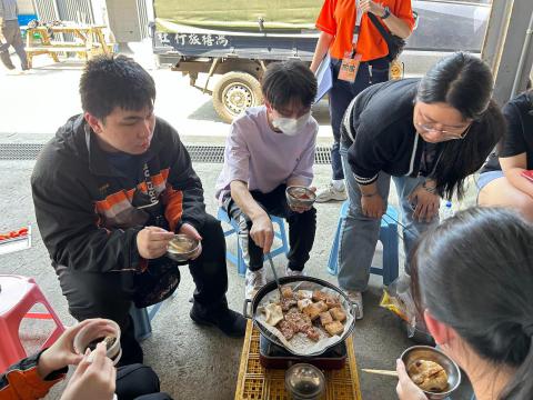 S__15802467_0.jpg