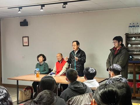 LINE_ALBUM_114.01.13 柬埔寨王董蒞臨關心慰問柬埔寨同學_250317_6.jpg