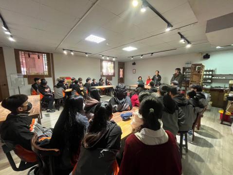LINE_ALBUM_114.01.13 柬埔寨王董蒞臨關心慰問柬埔寨同學_250317_8.jpg