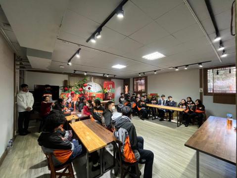 LINE_ALBUM_114.01.13 柬埔寨王董蒞臨關心慰問柬埔寨同學_250317_15.jpg