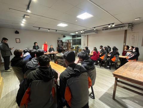 LINE_ALBUM_114.01.13 柬埔寨王董蒞臨關心慰問柬埔寨同學_250317_36.jpg