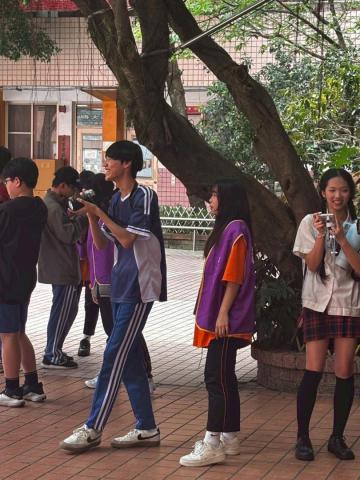 LINE_ALBUM_1140409華僑高中國中部來校參觀_250424_12.jpg