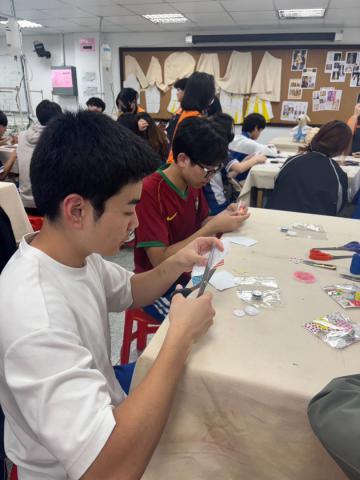 LINE_ALBUM_1140409華僑高中國中部來校參觀_250424_18.jpg