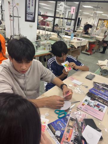 LINE_ALBUM_1140409華僑高中國中部來校參觀_250424_20.jpg
