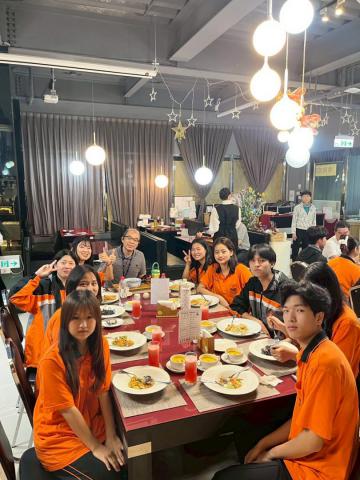 LINE_ALBUM_1140430資一平餐敘_250512_5.jpg