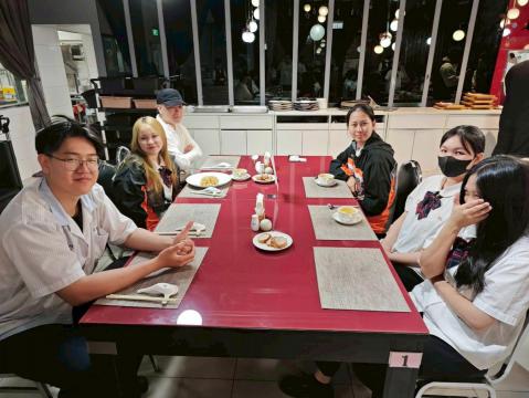 LINE_ALBUM_1140505訊ㄧ平餐敘_250512_15.jpg