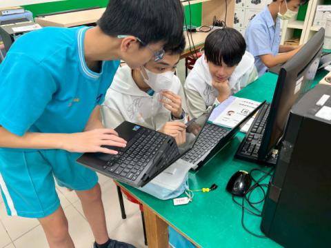 LINE_ALBUM_20251008 錦和高中（電機電子）_251009_4_0.jpg