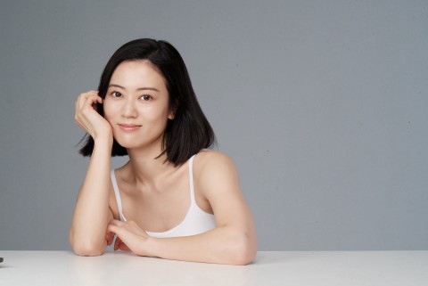 本校表演藝術科特別邀請日本寶塚歌劇團的演員擔任老師