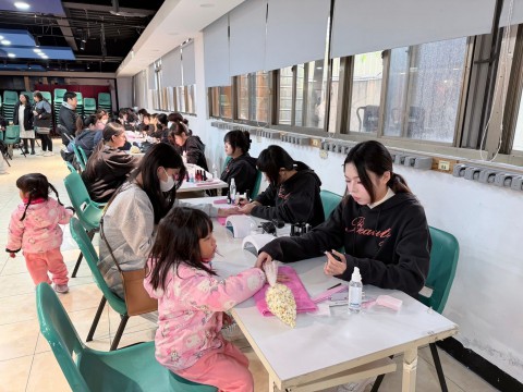 美容科再次出動， 用一雙雙溫暖的手， 為大家送上 ✂️ 愛心義剪 