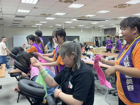 115 家政群樹林敬師活動 (3).jpg