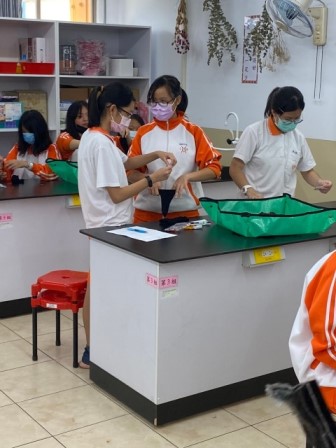 20200926 瑠公國中801_200930_31.jpg