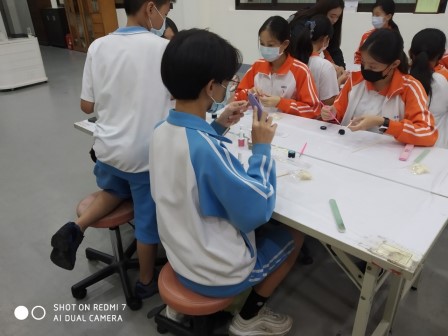 20200926瑠公國中-實作體驗-繽紛美甲_200926_6.jpg