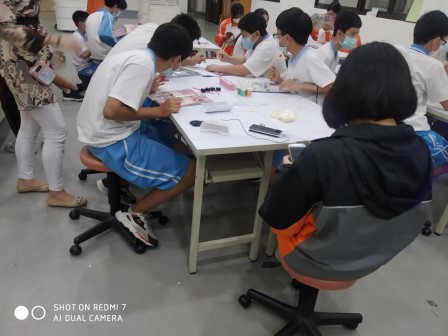 20200926瑠公國中-實作體驗-繽紛美甲_200926_14.jpg