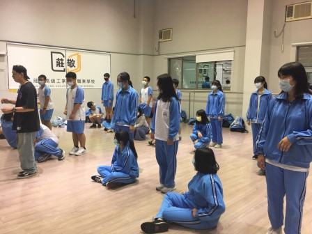 1023新泰國中815_201030_43.jpg