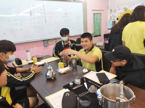 107北大國中_201008_6.jpg