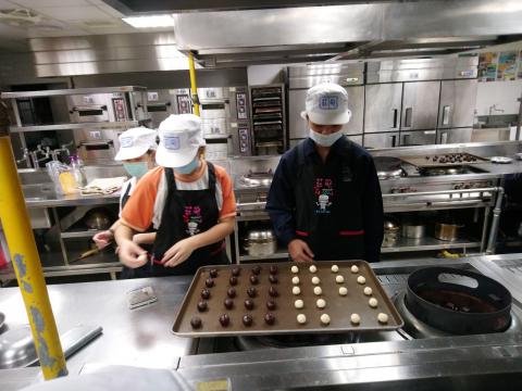 1090930海山國中食品群_201006_1.jpg