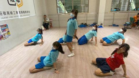 20201028鶯歌國中技藝班_201216_10.jpg