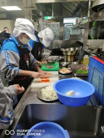 1216 什錦炒米粉，手作肉羹湯_201221_5.jpg