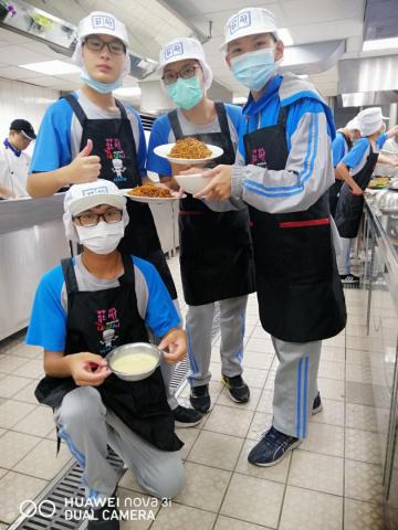 1007明德國中義大利肉醬麵，玉米濃湯_201008_1.jpg