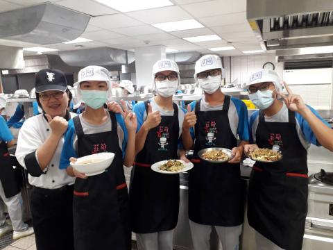 930明德國中蔬菜煎餅手工地瓜圓_201006_4.jpg