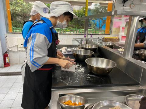 107明德食品_201012_4.jpg