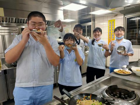 2020116泰山國中和風煎餅海鮮烏龍麵_201216_7.jpg