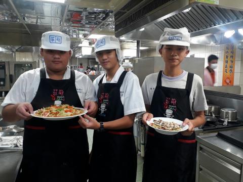 1090926樹林國中餐旅職群_201006_5.jpg