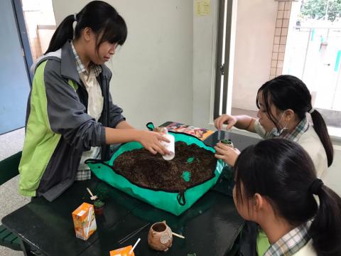 1030(永和校區)達觀國中來校-植栽手作_201229_10.jpg