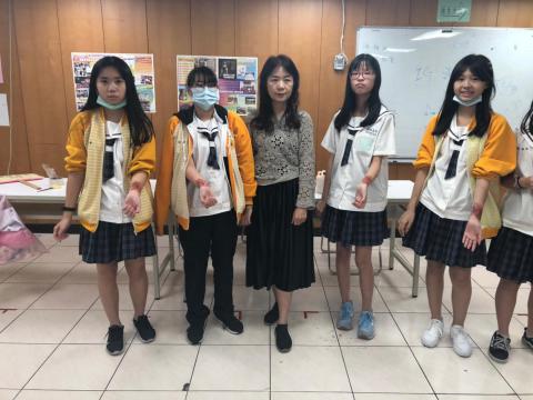 20201030樹林國中～美容科特殊妝_201224_12.jpg