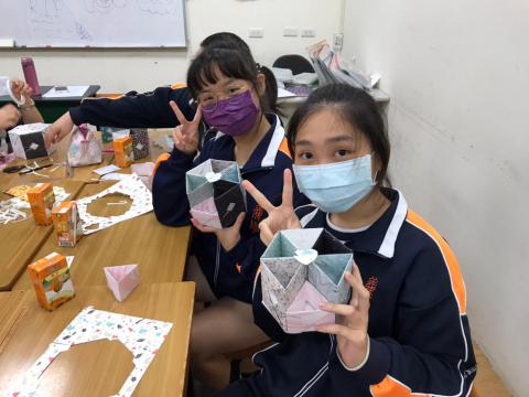 20201030義學國中來校幼保科手做DIY_201224_11_0.jpg