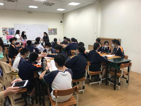 20201030義學國中來校幼保科手做DIY_201224_24.jpg