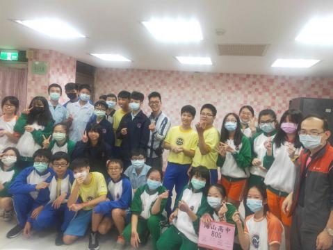 1091113海山國中805來校參訪「特效妝」_201229_0.jpg