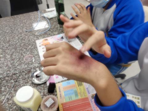 20111113海山國中819美容美髮 彩妝_201207_10.jpg