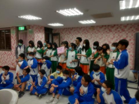 20111113海山國中819美容美髮 彩妝_201207_45.jpg