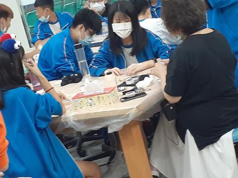清水高中811配飾工藝_201202_6.jpg
