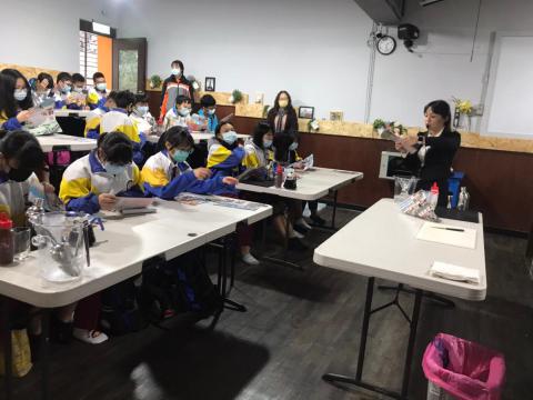 109.12.02 溪崑國中體驗飲料調製_201222_3.jpg