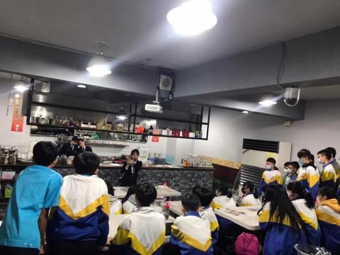 109.12.02 溪崑國中體驗飲料調製_201222_12.jpg