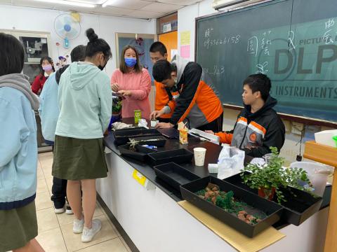 20201203 敦化國中 811 多肉手作_201224_1.jpg