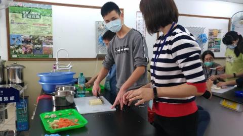 1100206農經科育樂營 農園產加工_210208_1.jpg