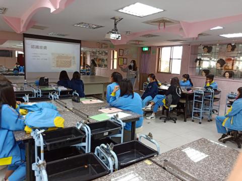 20210309崇林國中_210310_8.jpg