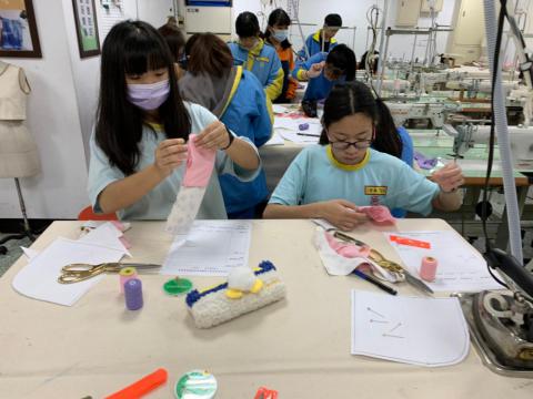 20210331崇林國中_210331_7.jpg